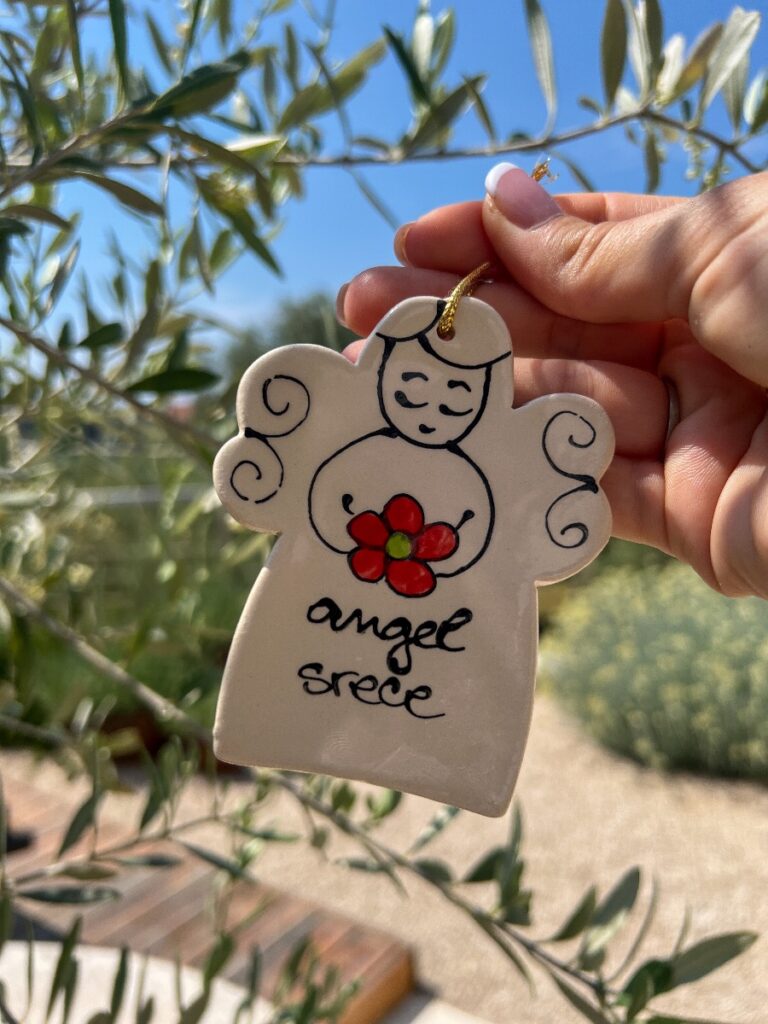 Obesek angel - Rdeče rožice